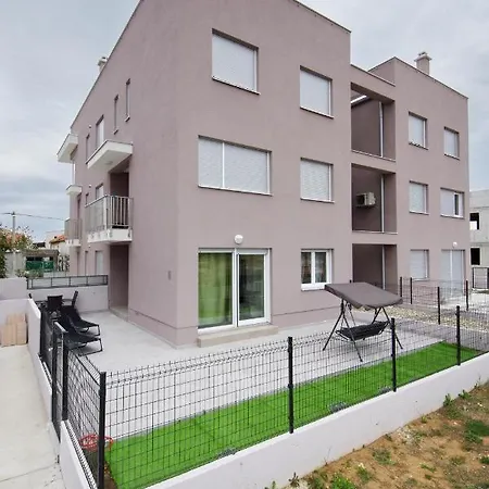 Apartament Smiljka *