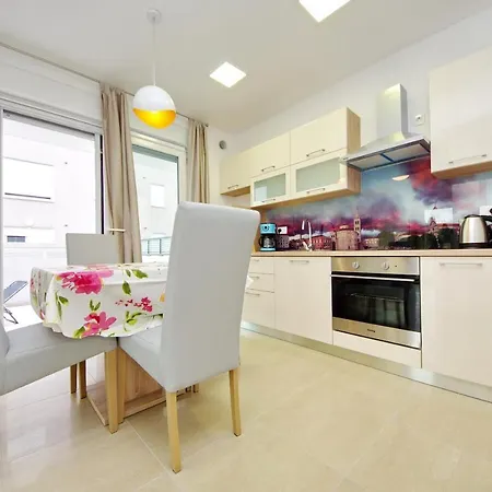 Smiljka Apartment *